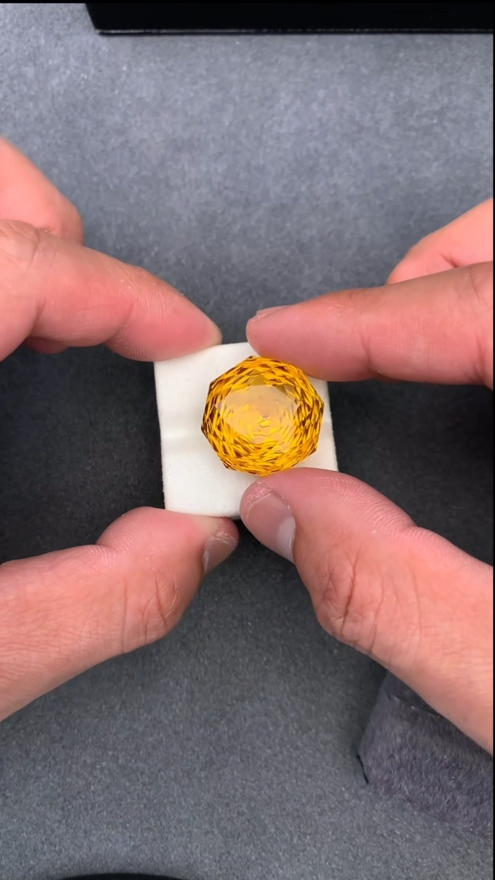 【闪购商品】黄晶裸石未镶嵌32.26克拉