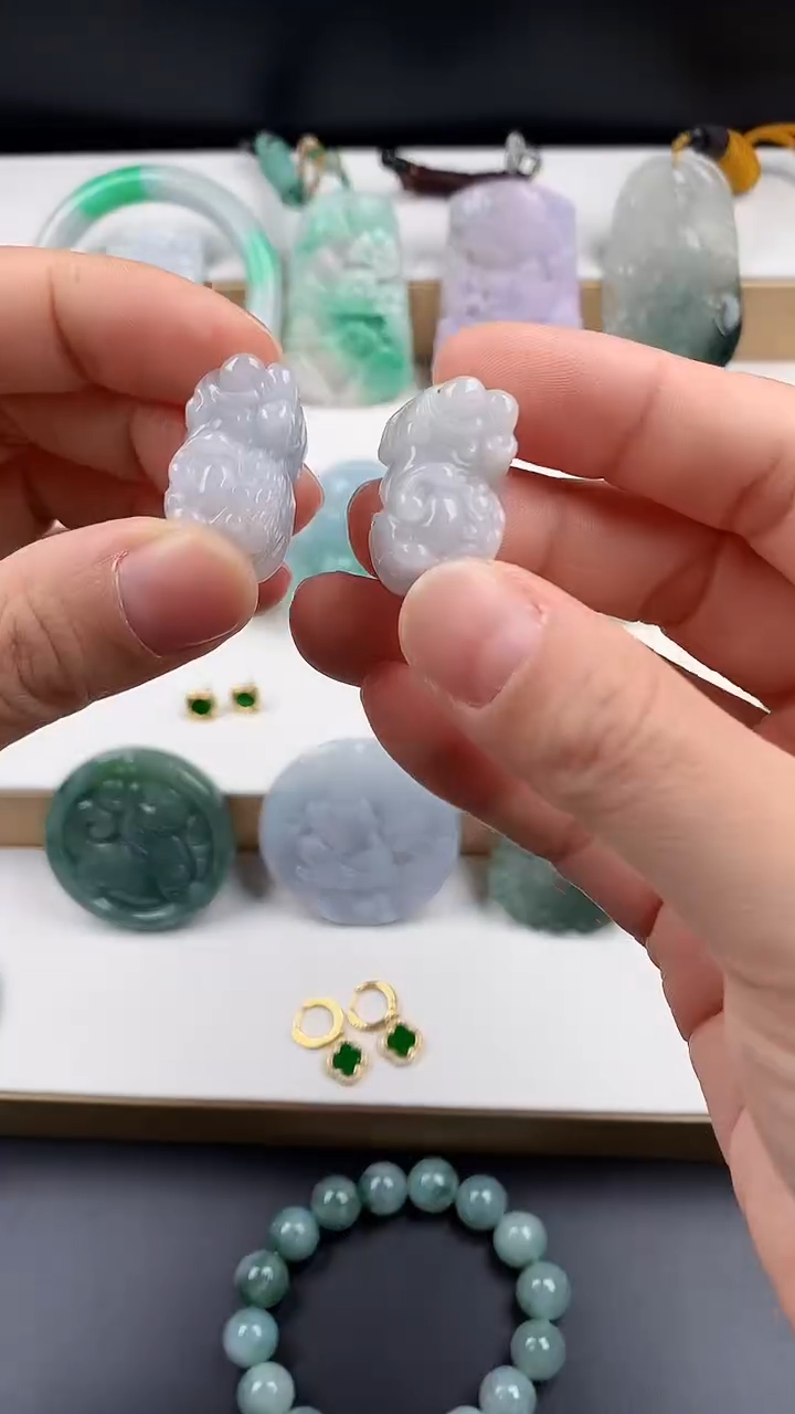 颈饰未镶嵌翡翠v天然翡翠吊坠挂件