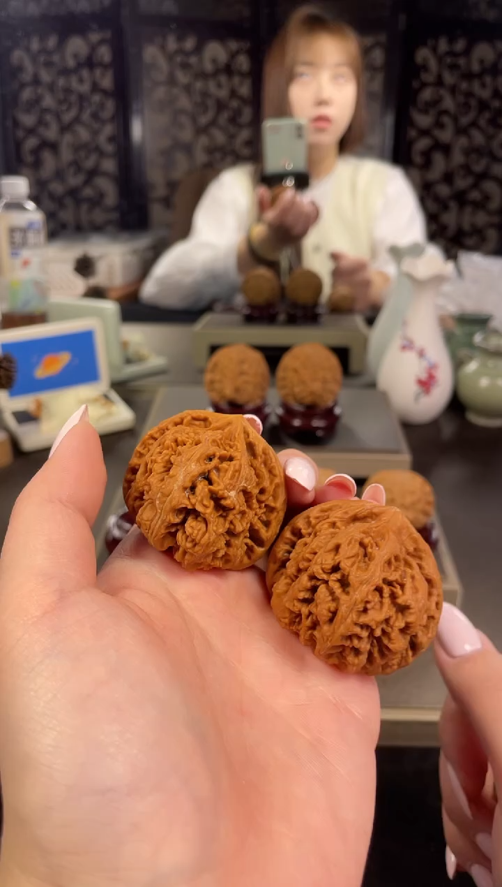 【闪购商品】文玩核桃把件大粗筋45尺-21