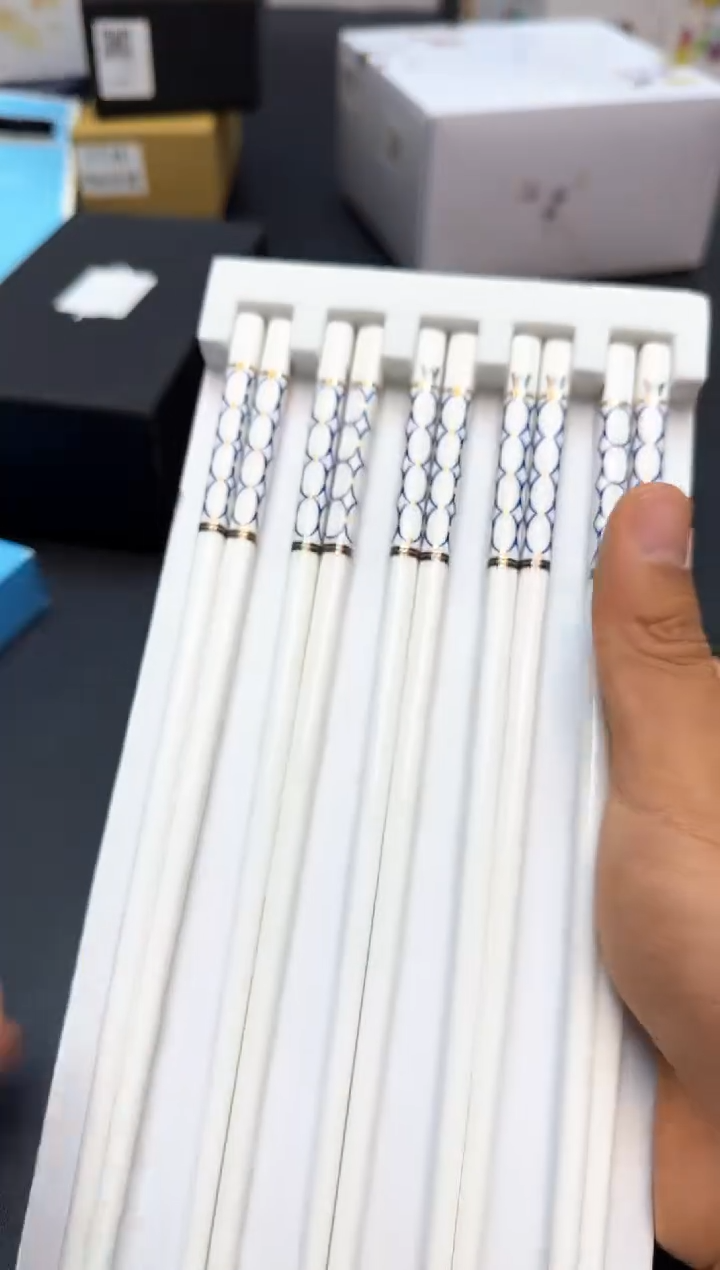 瓷片全新正品一件不留@@Y316