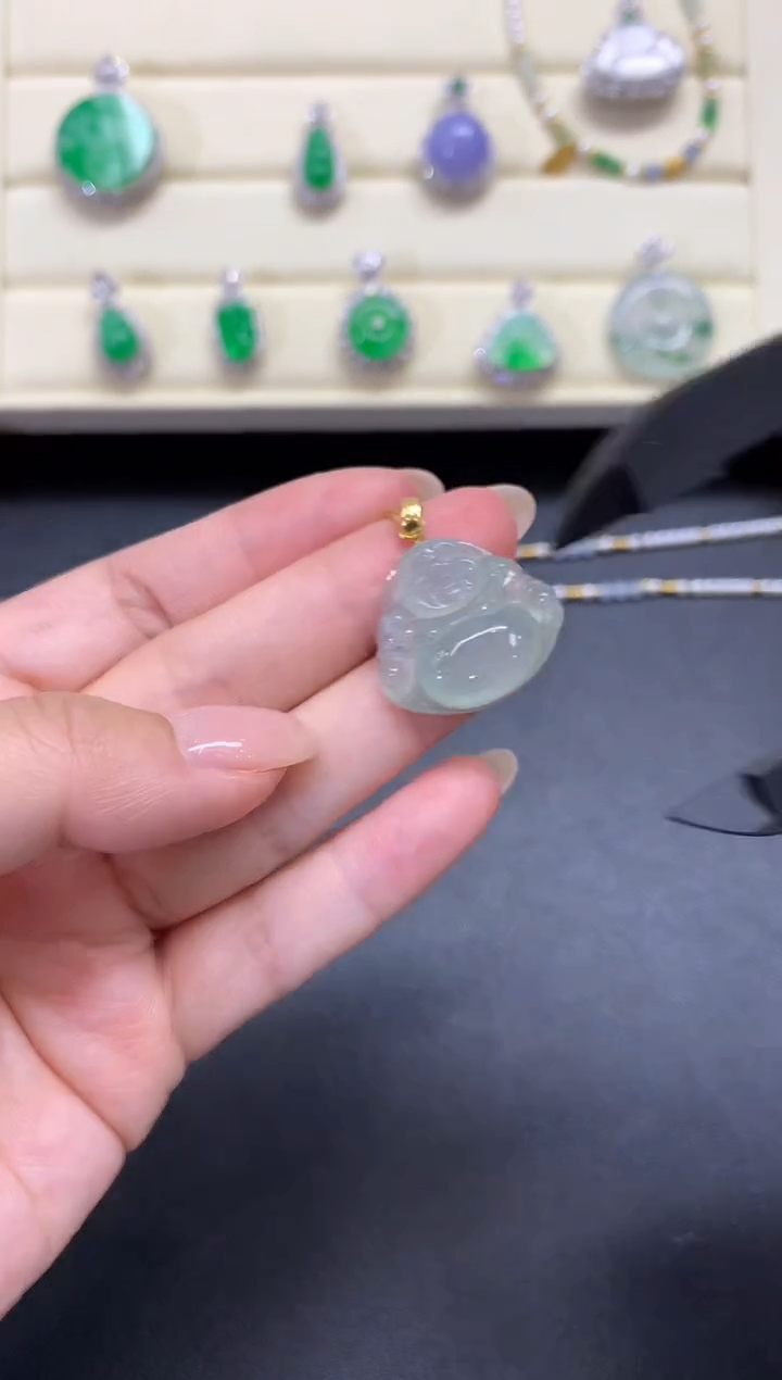 【闪购商品】翡翠颈饰18K金镶嵌Q62      