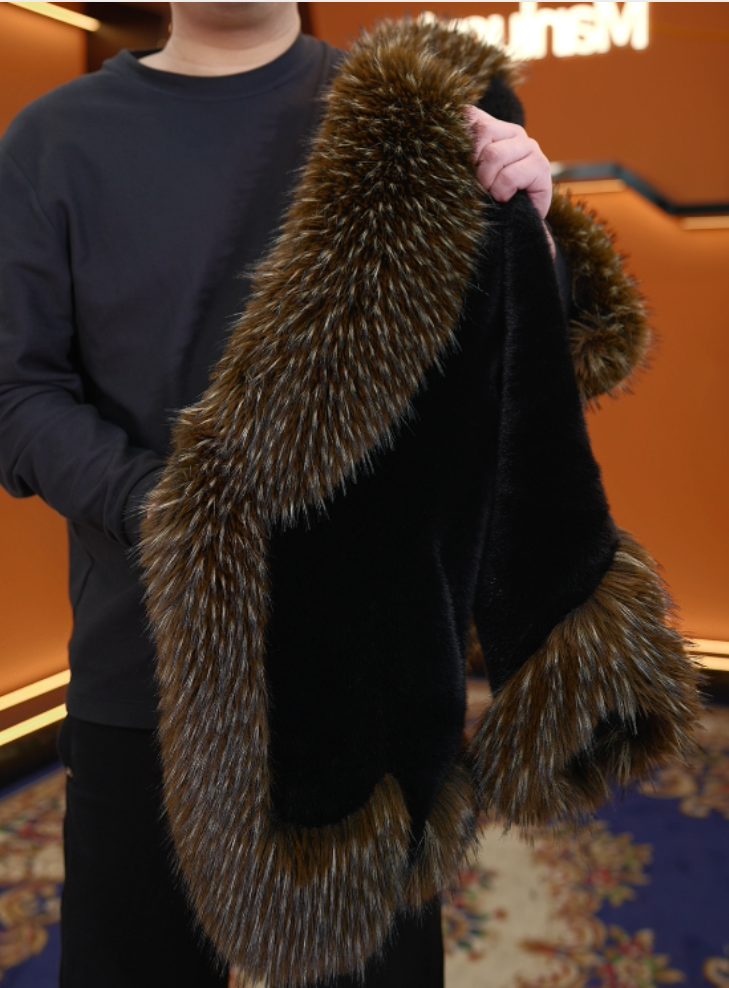 【皇冠】25918冬季时尚外出保暖显瘦厚款V领冬季黑色气质 