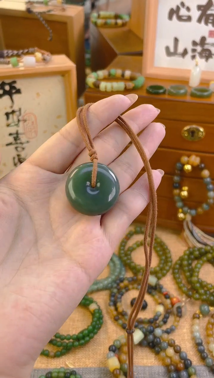 手链未镶嵌和田玉沙枣青
