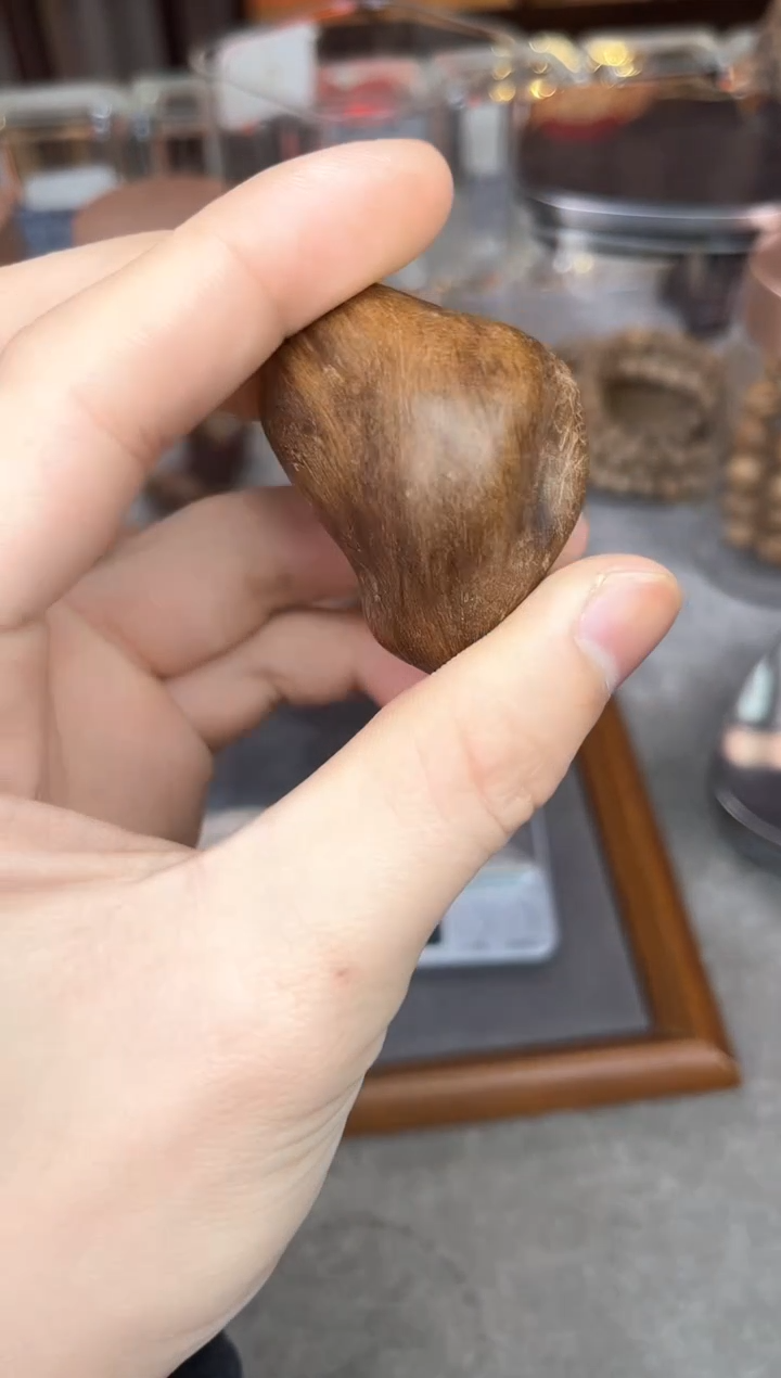【闪购商品】沉香吊坠157号沉水加里曼丹吊坠多样性发货1个