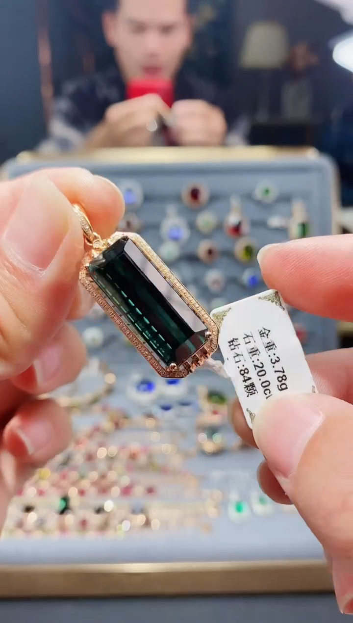 【闪购商品】碧玺颈饰18K金镶嵌20.0..