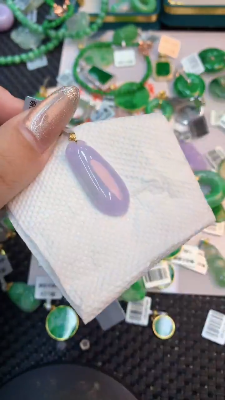 颈饰18K金镶嵌翡翠1