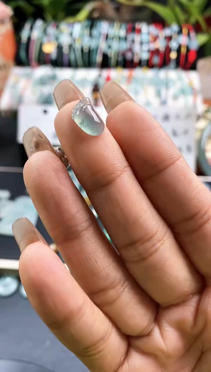 【闪购商品】翡翠裸石脚丫69一个