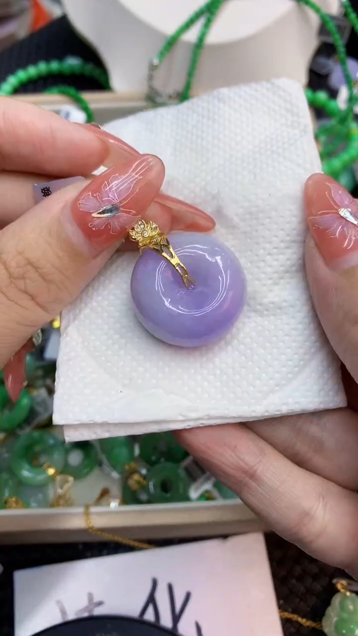 颈饰未镶嵌翡翠多样性发其一