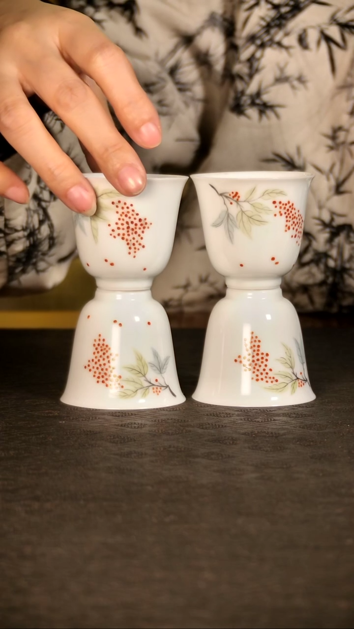 手绘花卉品茗杯11