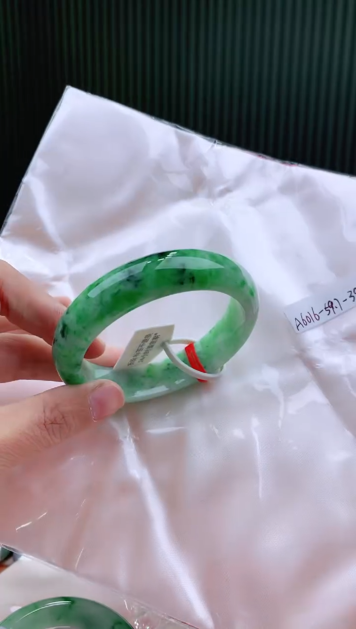 未镶嵌手镯翡翠59+