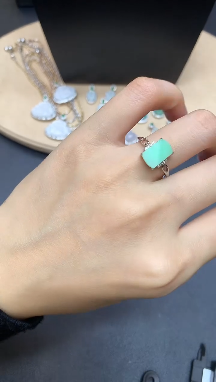 【闪购商品】翡翠戒指银S925镶嵌无事牌【无服务费】