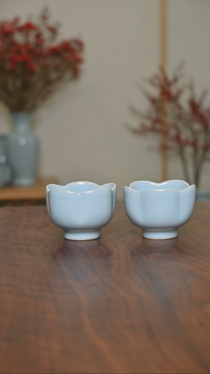 【闪购商品】其他海棠杯2只 微瑕天青釉无款