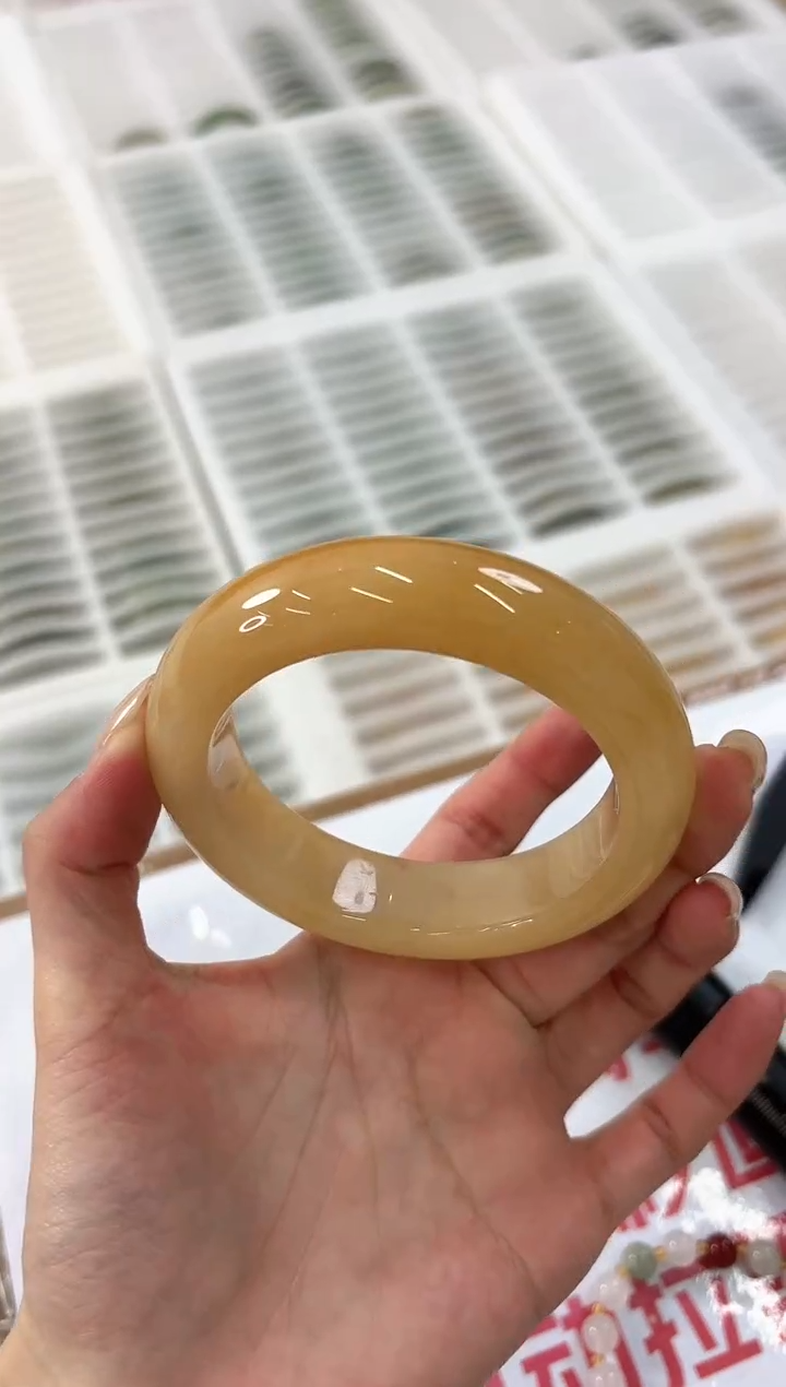 未镶嵌手镯石英质玉66-58HU