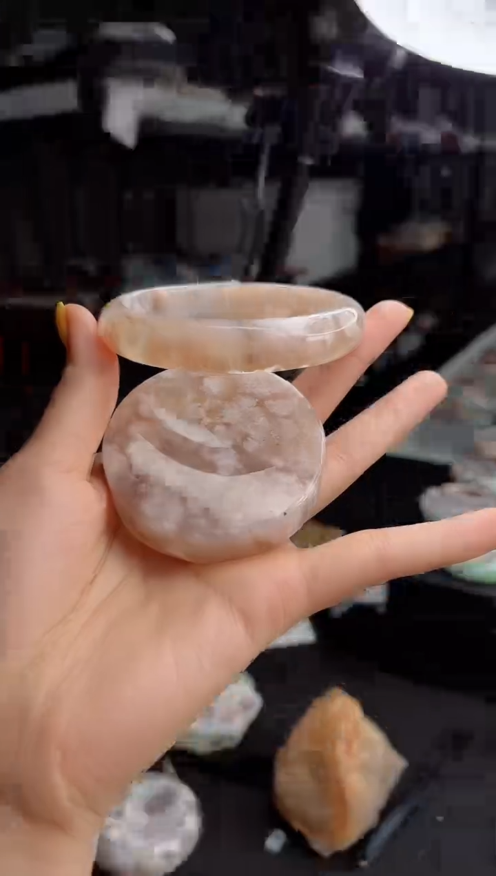 石英质玉未镶嵌手镯63圈口（赠送镯心）3658969