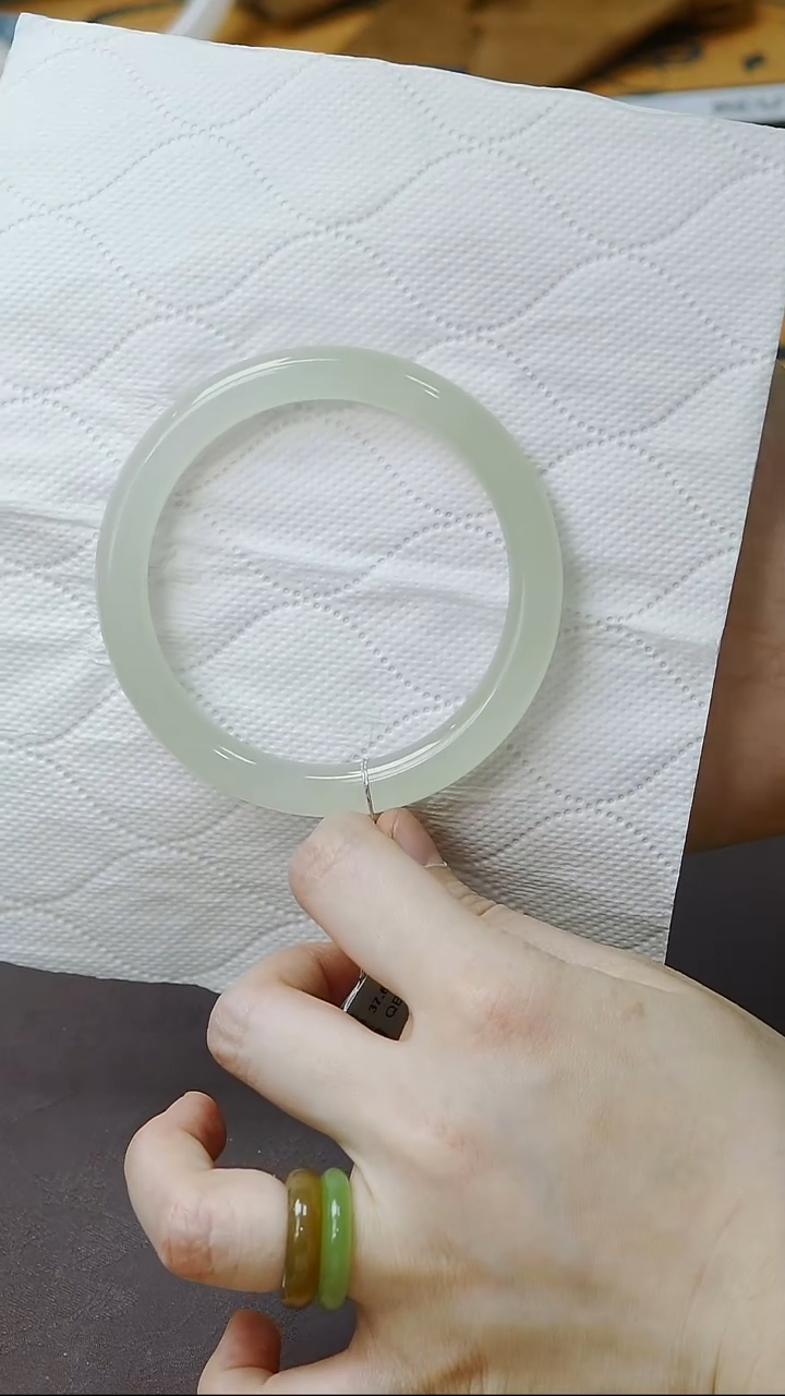 未镶嵌手镯和田玉59圈口胖圆条高冰晴水手镯