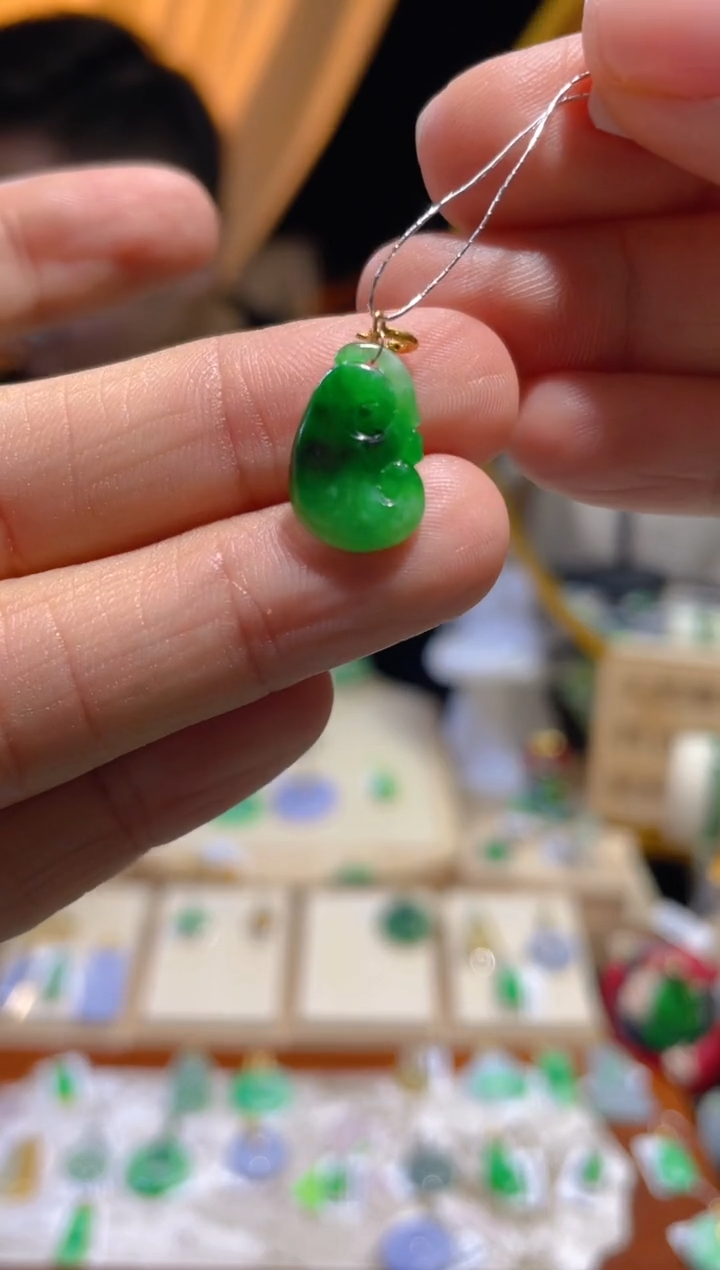 【闪购商品】翡翠颈饰18K金镶嵌假一赔三