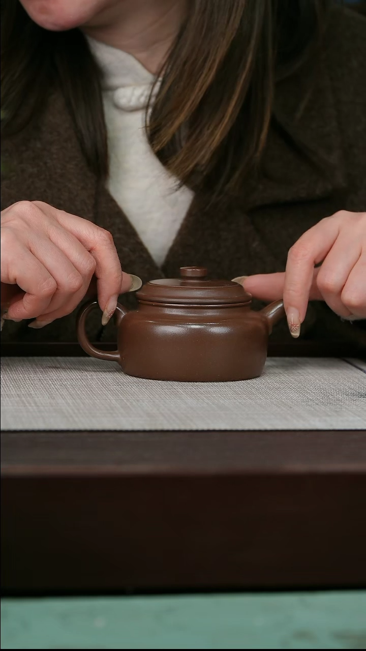 【闪购商品】宜兴原矿紫砂壶茶壶150C