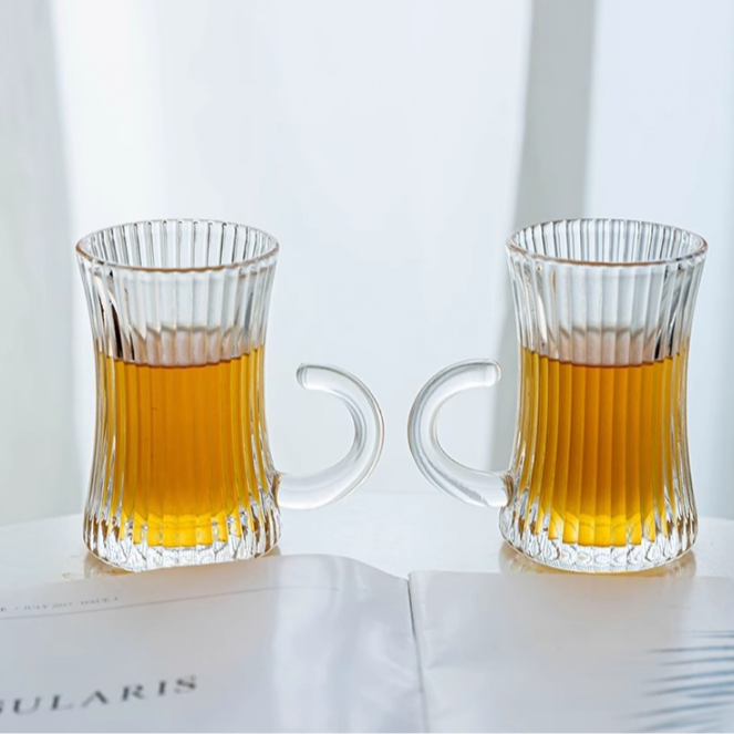 竖纹有把茶杯对杯
