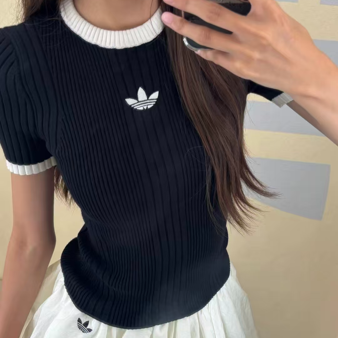 adidas/阿迪达斯新款四季时尚百搭梭织运动修身短袖T恤KS6110