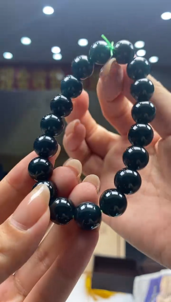 【闪购商品】翡翠颈饰未镶嵌********137