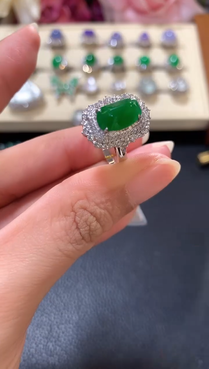 18K金镶嵌戒指翡翠z115  