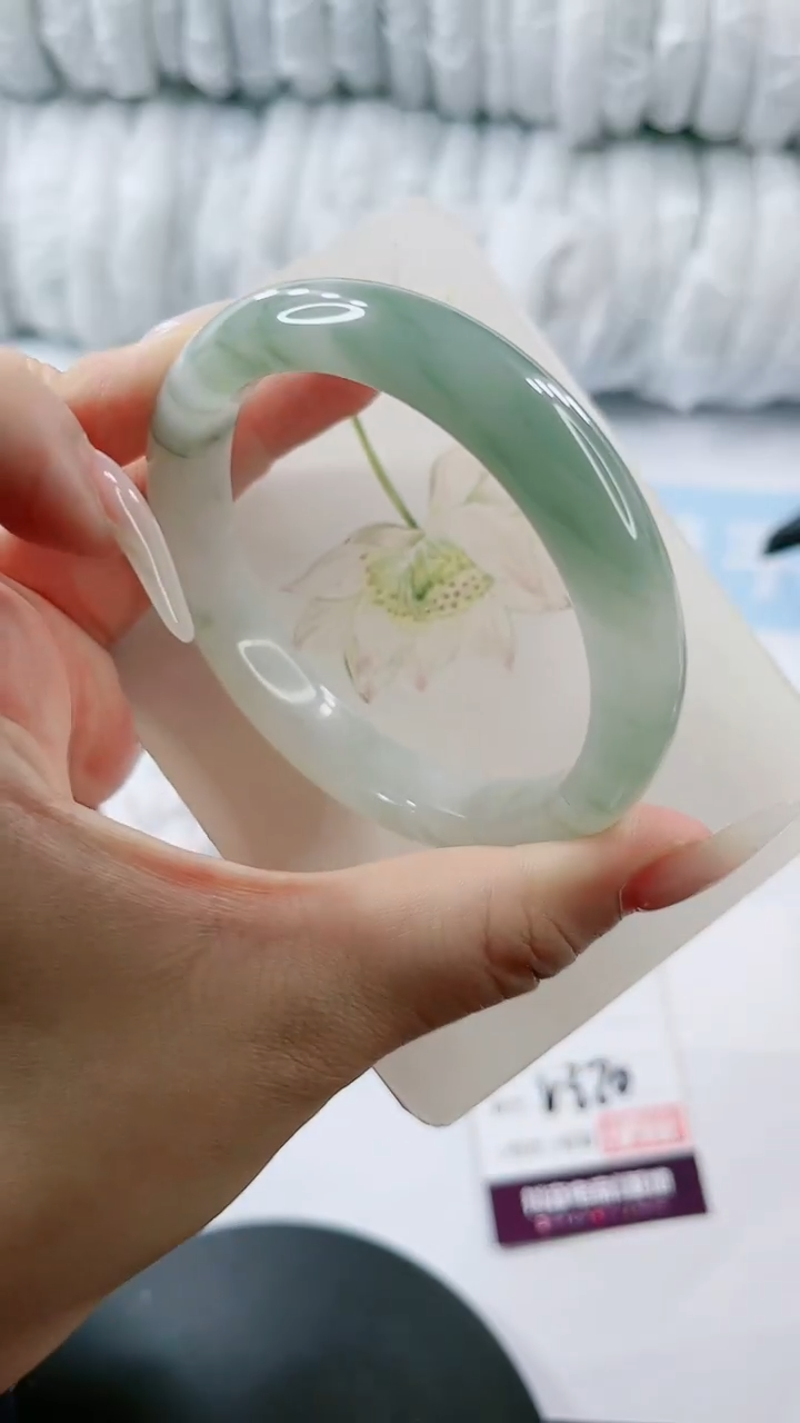 【闪购商品】石英质玉手镯未镶嵌多样性发货V370