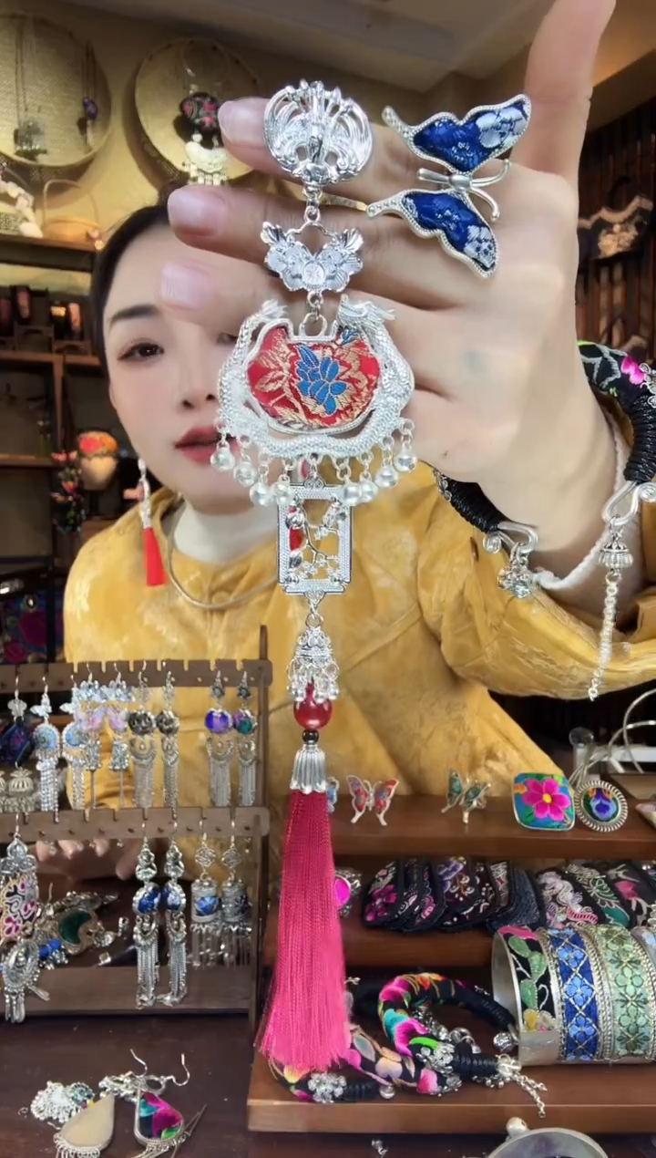 刺绣非遗刺绣民族风压襟