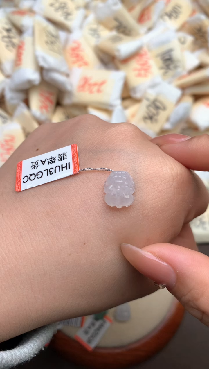 【闪购商品】翡翠颈饰未镶嵌—