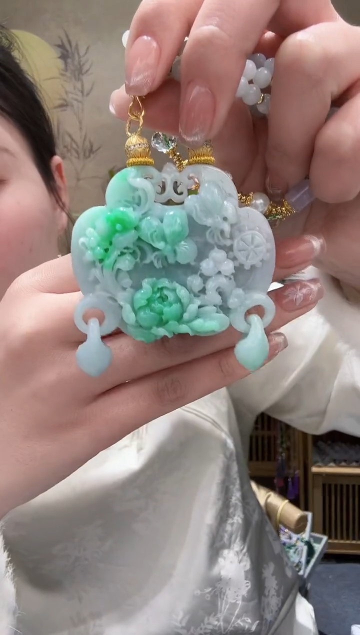 【闪购商品】翡翠颈饰未镶嵌吊坠