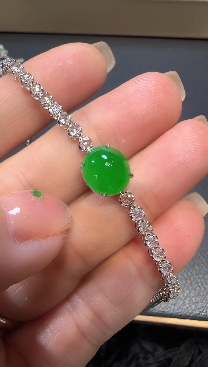 【闪购商品】翡翠手链18K金镶嵌蛋面