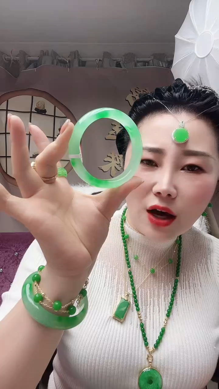 【闪购商品】翡翠手镯未镶嵌A8号59圈口