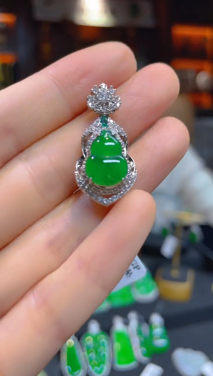 【闪购商品】翡翠颈饰未镶嵌119304天然A货翡翠葫芦吊坠