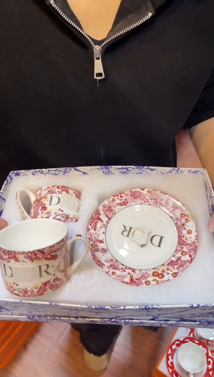 杯鸿辉家品牌瓷器，京东包邮！
