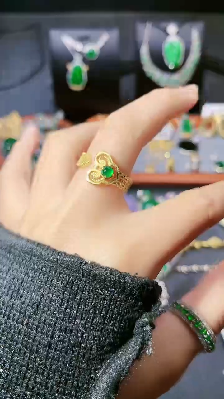 【闪购商品】翡翠戒指银S925镶嵌戒指