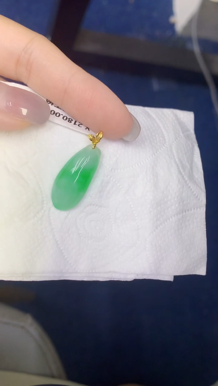 颈饰18K金镶嵌翡翠缅甸天然翡翠A货