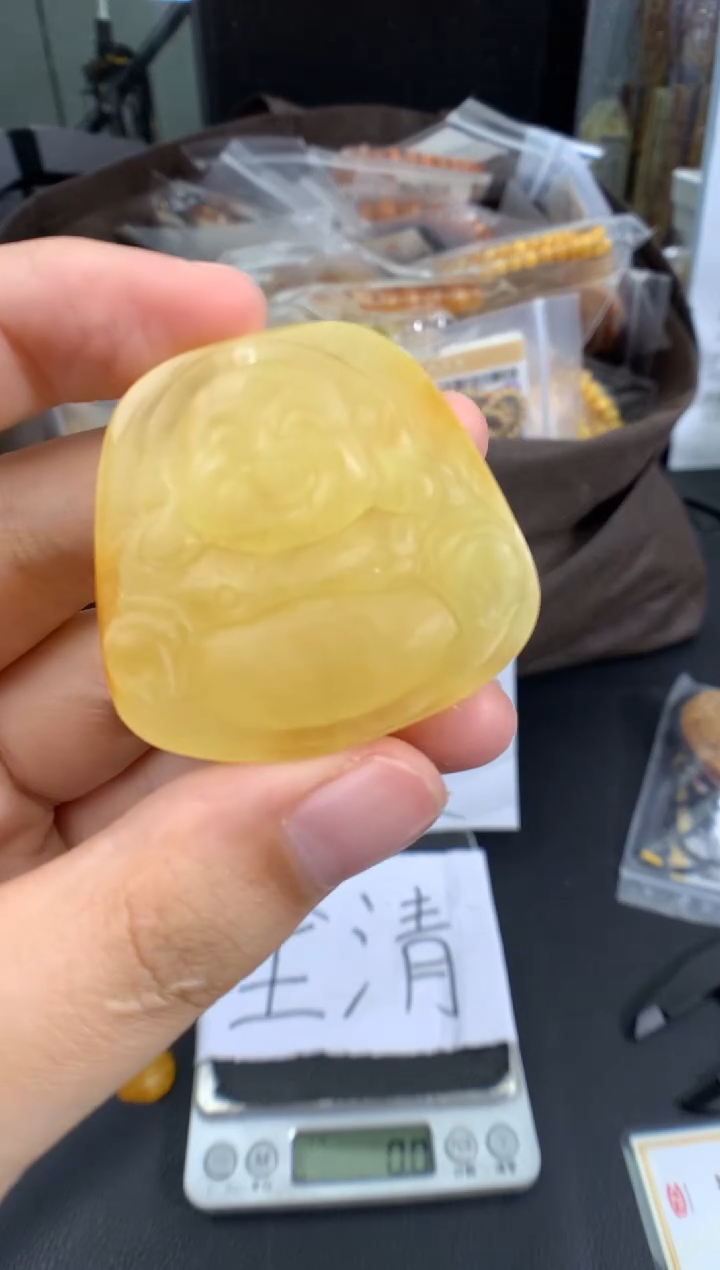 琥珀未镶嵌珠宝奇石1