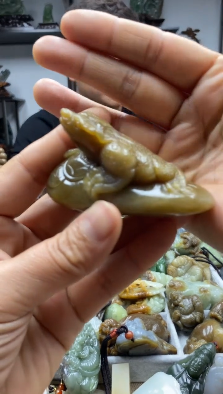 和田玉未镶嵌把件1