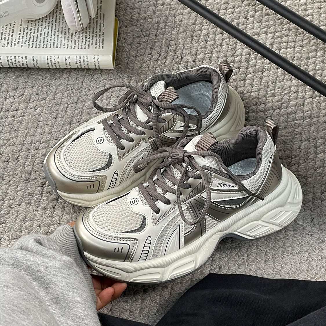 老爹鞋女2025春季新款厚底松糕透气网面休闲运动鞋超火网红爆款