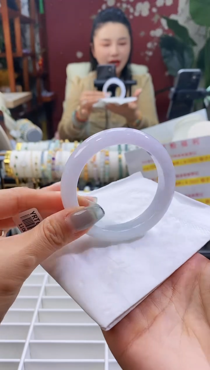 【闪购商品】翡翠手镯未镶嵌165淡春彩5455/12.7*8.9