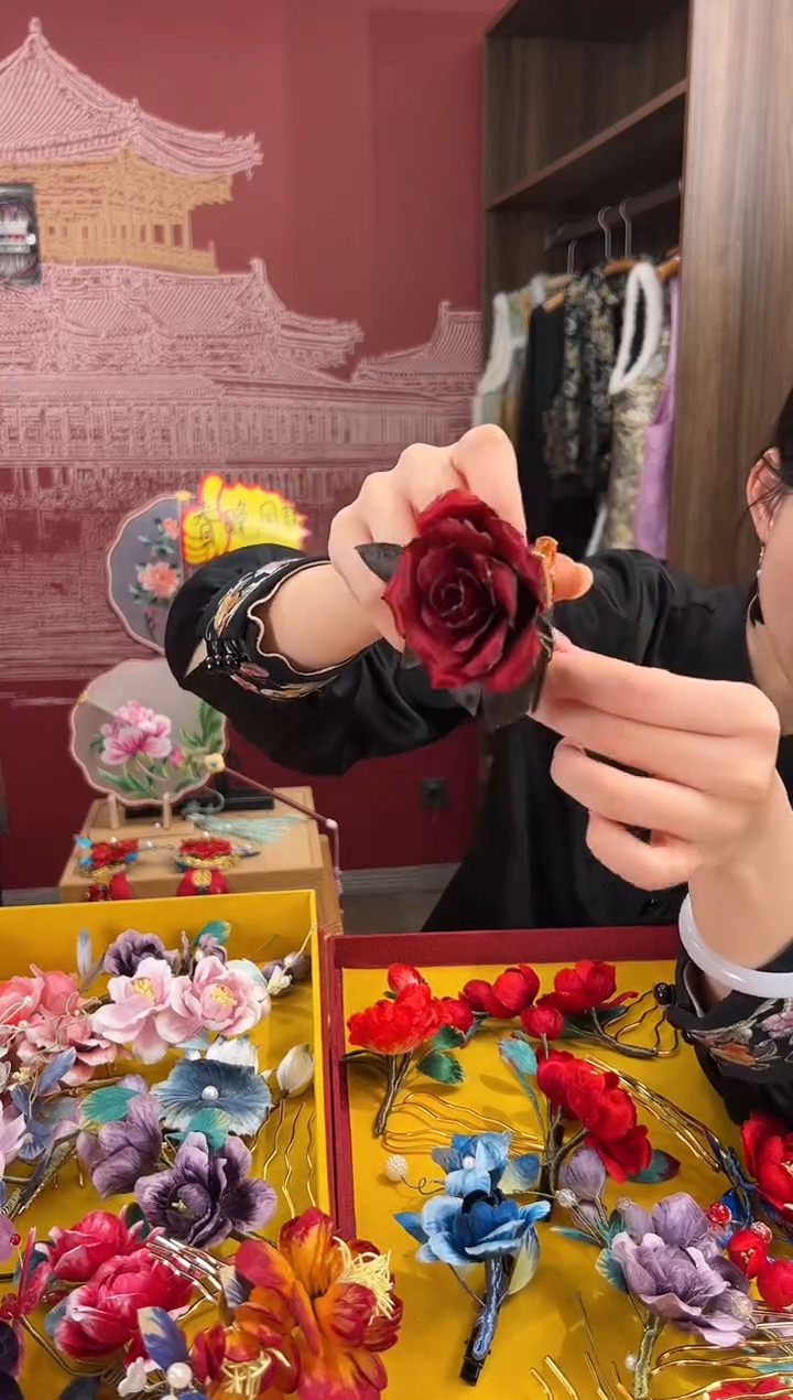 【闪购商品】刺绣非遗绒花（发饰） 