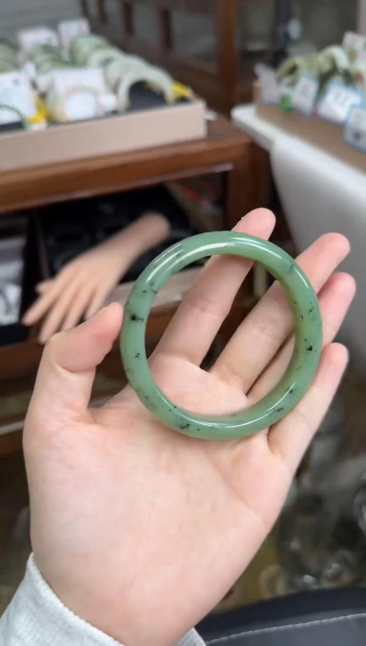 未镶嵌手镯和田玉58