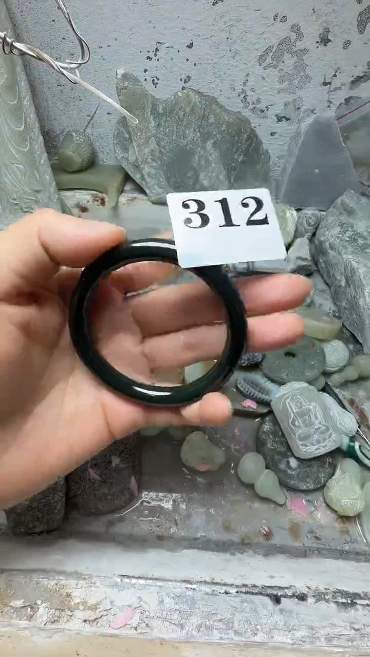 吊坠(赠链)未镶嵌和田玉手镯