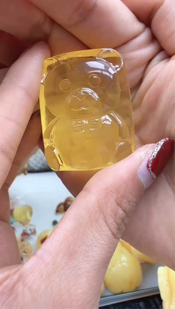 【闪购商品】琥珀裸石未镶嵌挂坠