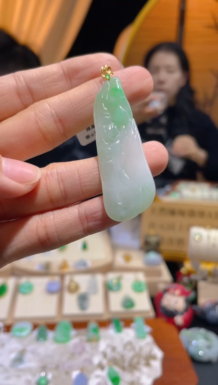 【闪购商品】翡翠颈饰18K金镶嵌假一赔三