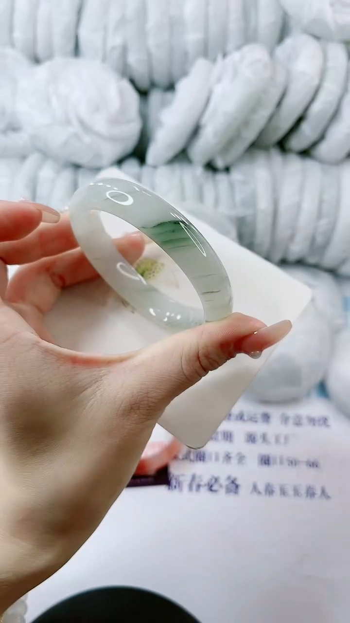 【闪购商品】石英质玉手镯未镶嵌0212975415-多样性发货