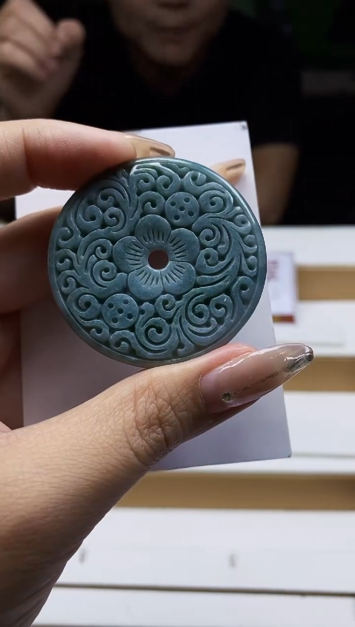 颈饰未镶嵌翡翠翡翠A货