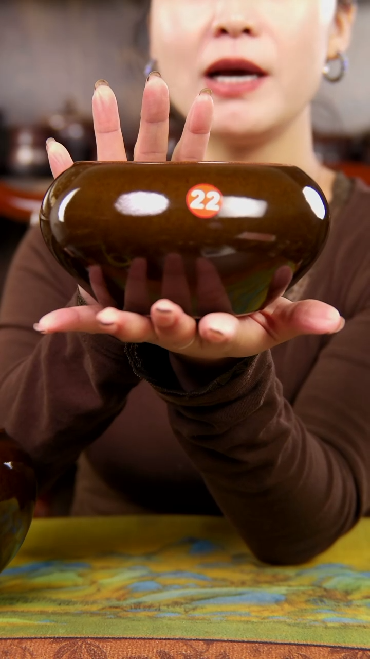 鳝鱼黄色的茶洗 