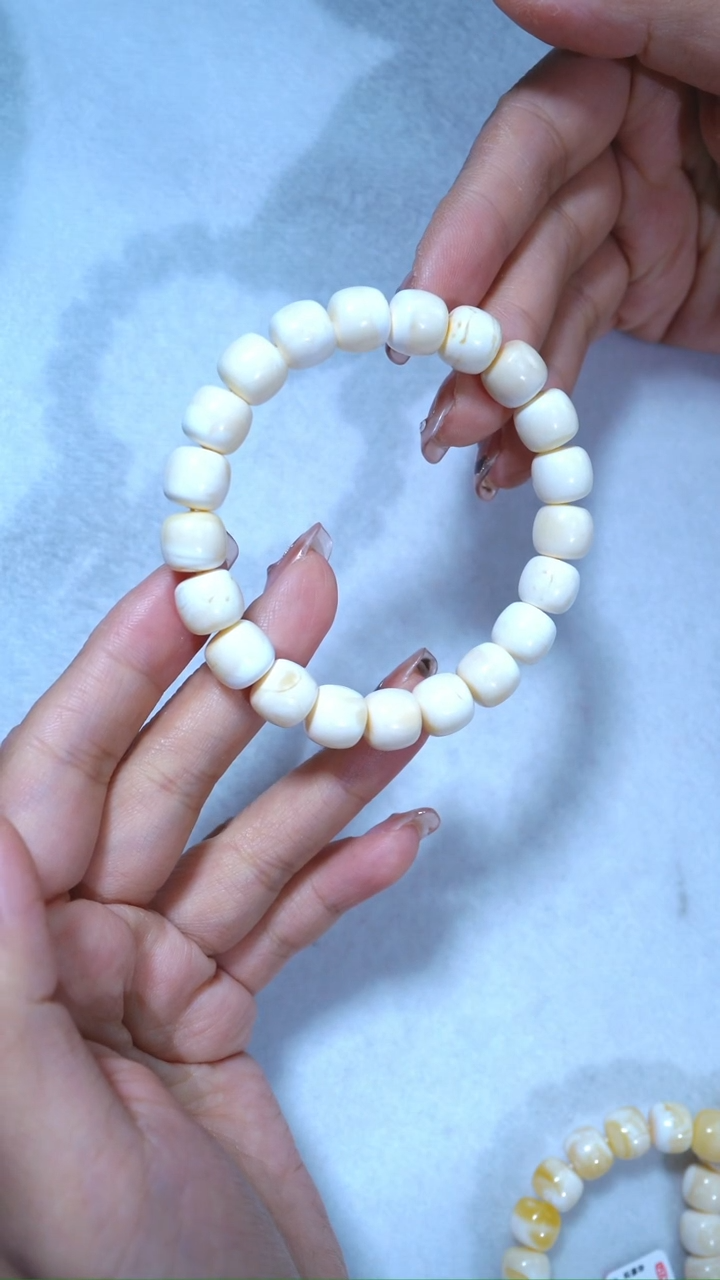 【闪购商品】蜜蜡手链未镶嵌典藏级10.2mm漆瓷白浓蜡顺色