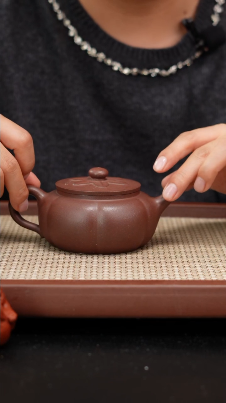 【闪购商品】紫砂茶壶底槽青花语