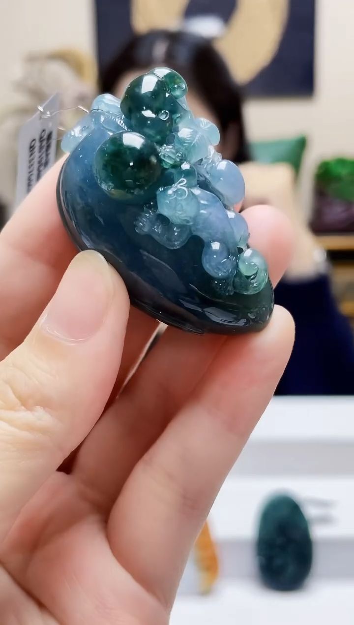 未镶嵌定制翡翠吊坠129